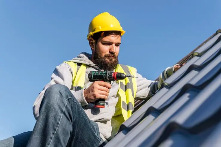7 Critical Signs Your Roof Needs Replacement